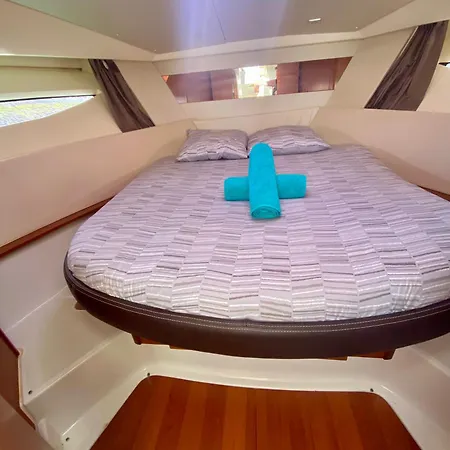 Nuit Inoubliable Sur Un Bateau Linge Et Ménage Inclus Bateau-hôtel La Rochelle (Charente-Maritime)