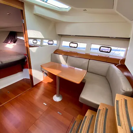 Nuit Inoubliable Sur Un Bateau Linge Et Menage Inclus Bådhotel La Rochelle (Charente-Maritime)