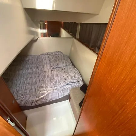 Nuit Inoubliable Sur Un Bateau Linge Et Menage Inclus * La Rochelle (Charente-Maritime)